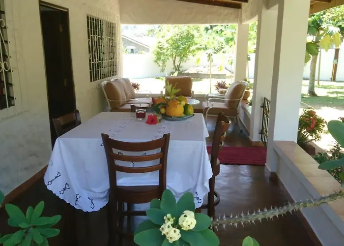 Hcs Turtle Bay Rustic Appartamento Au Cap (Mahe)